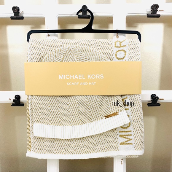 Michael Kors Scarf & Hat Set - Picture 2 of 8